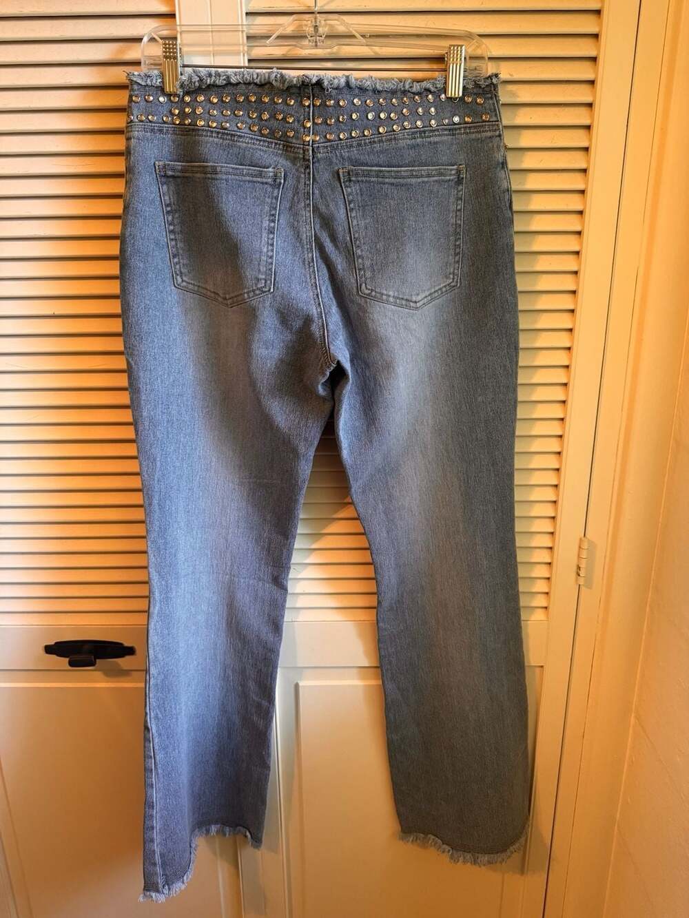 Rave Jeans R4R Studded Raw Hem Mid Rise Light Wash Denim Jeans Size 11
